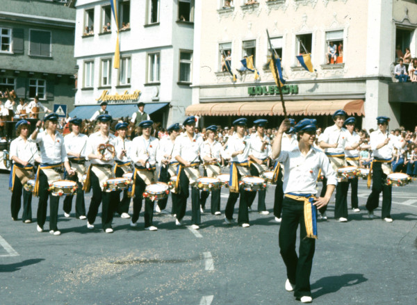 1977 064 schuetzen juergen tam