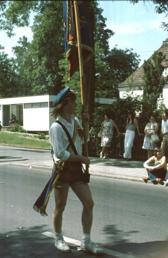 1977 06 13 bunter umzug