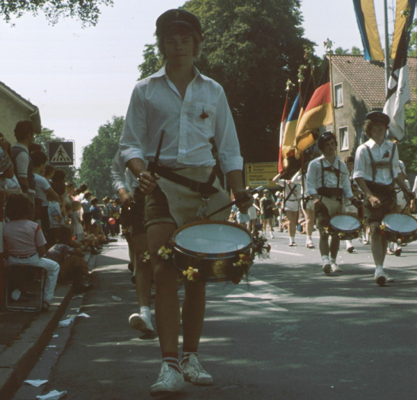 1977 06 13 bunter umzug