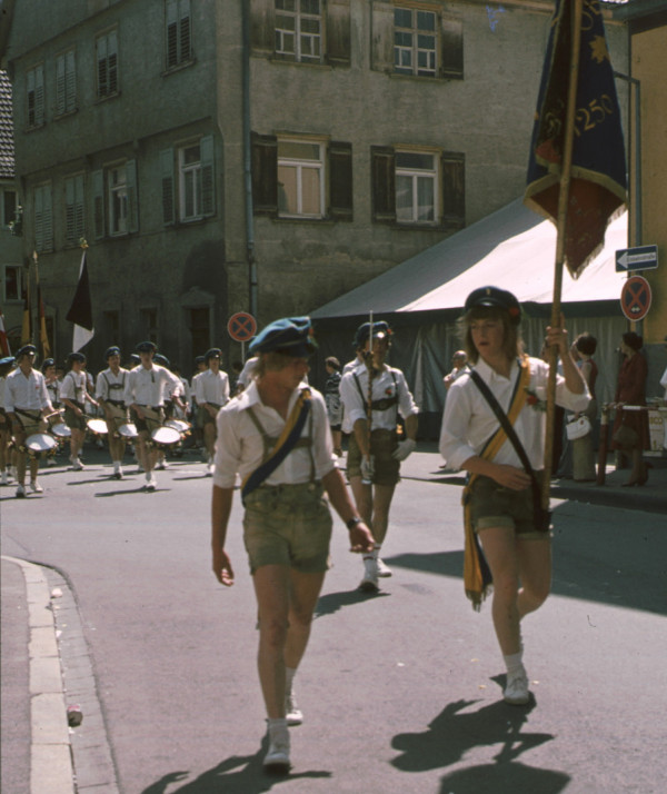 1977 06 13 bunter umzug