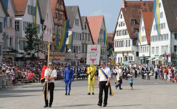 2013 07 15 schuetzenfest bunter umzug 2013 07 15 schuetzenfest bunter umzug