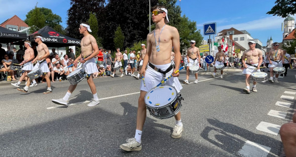 2024 07 15 schuetzenfest bunter umzug 2024 07 15 schuetzenfest bunter umzug