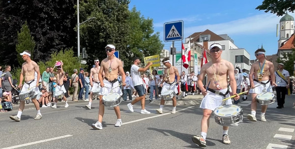 2024 07 15 schuetzenfest bunter umzug 2024 07 15 schuetzenfest bunter umzug